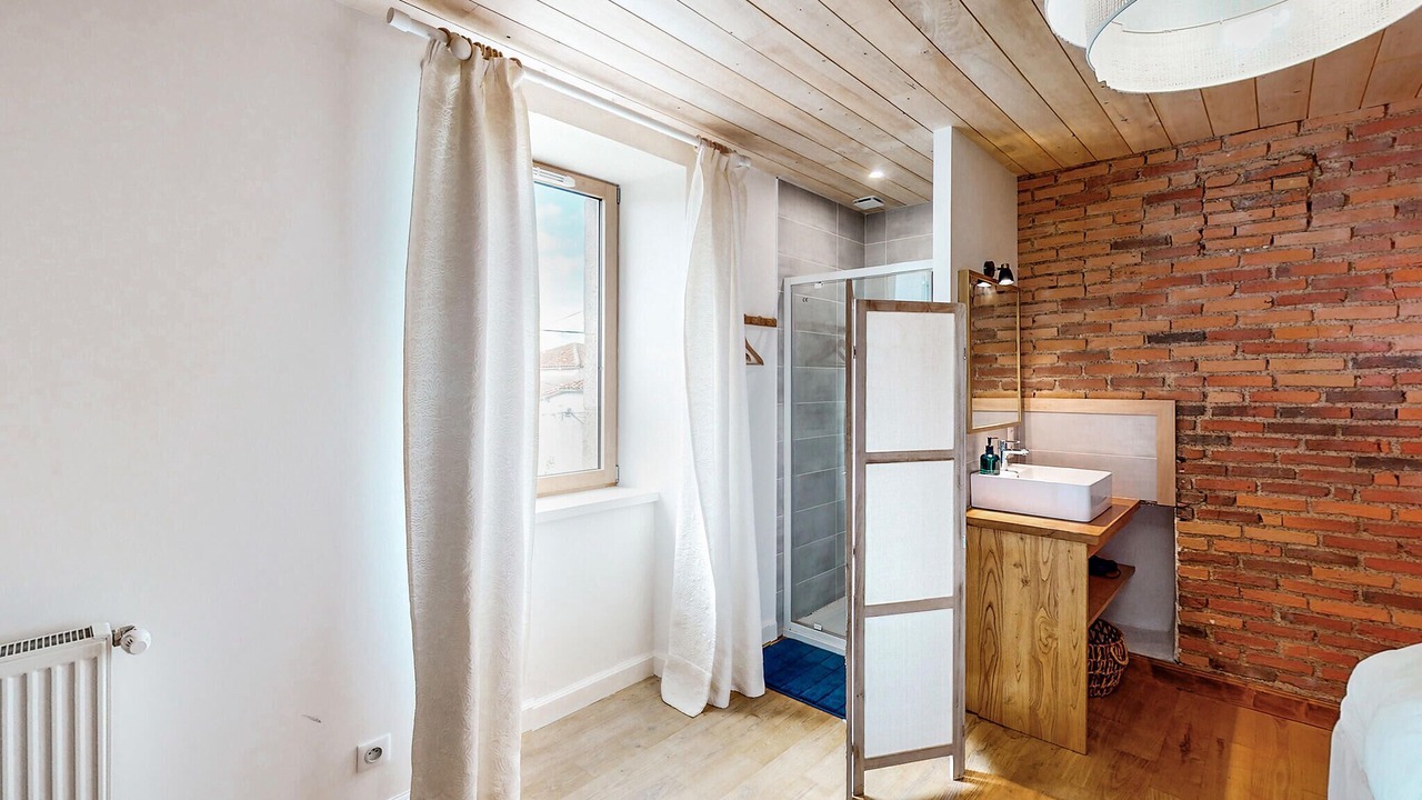 Photo of Bathroom in Saint-Estephe
