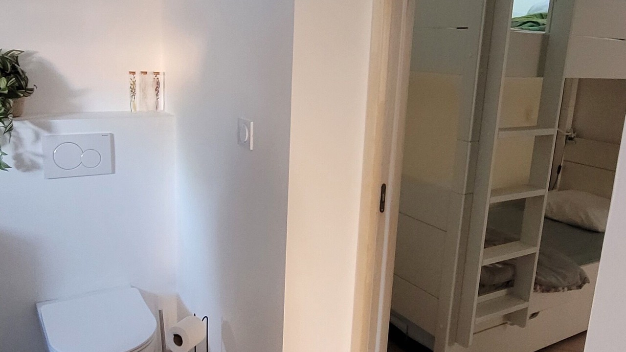 Photo of Bathroom in Domino