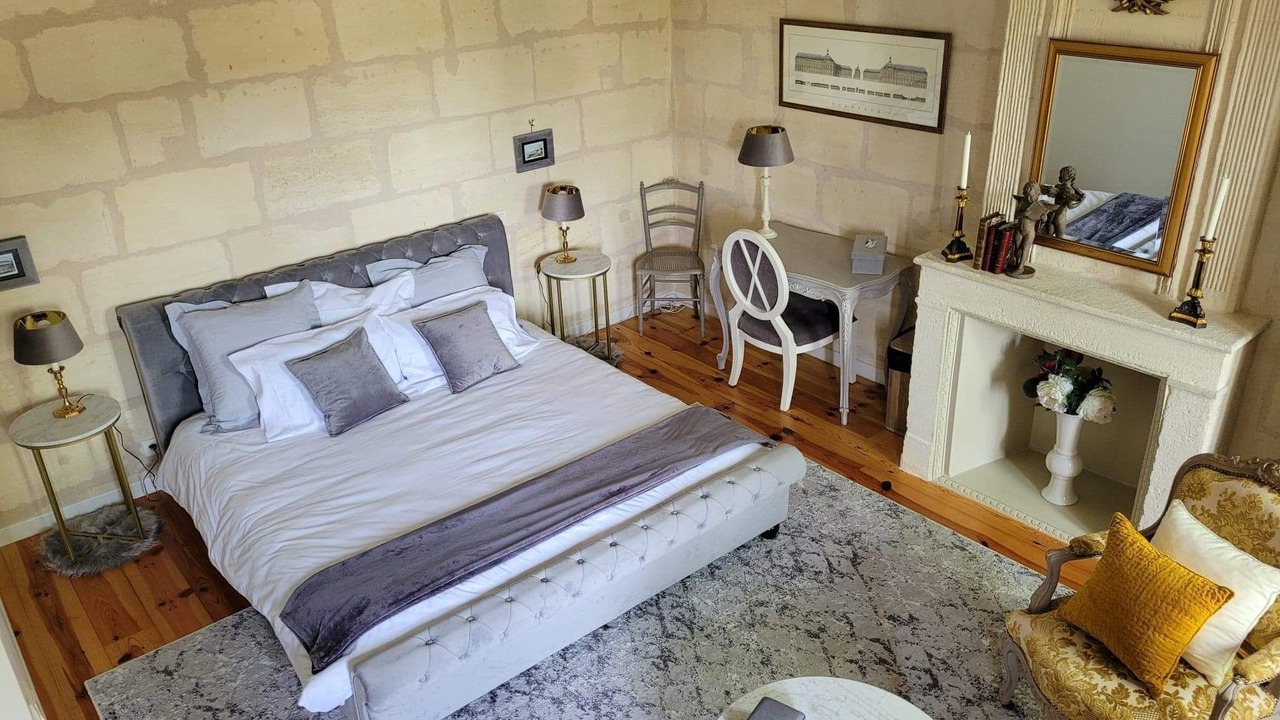 Photo of Bedroom in Lugon-et-l'ile-du-Carney
