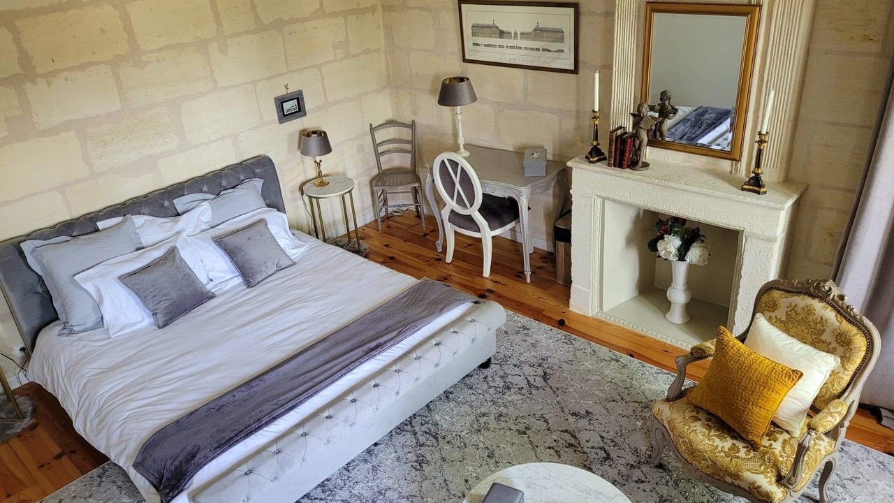 Photo of Bedroom in Lugon-et-l'ile-du-Carney