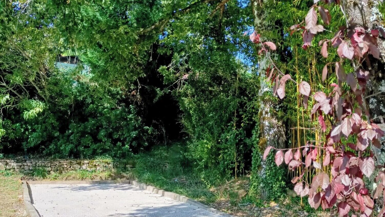 Photo of Outdoor in Saint-Andre-dAllas