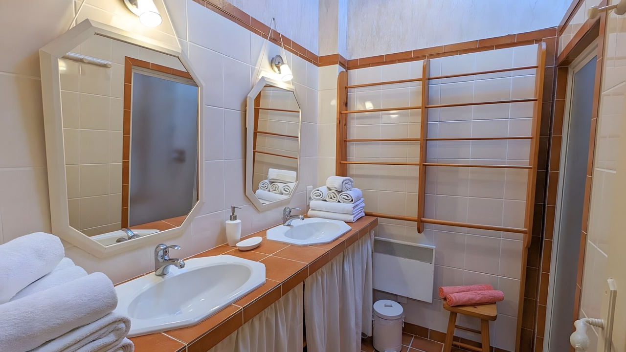 Photo of Bathroom in Theil-Rabier