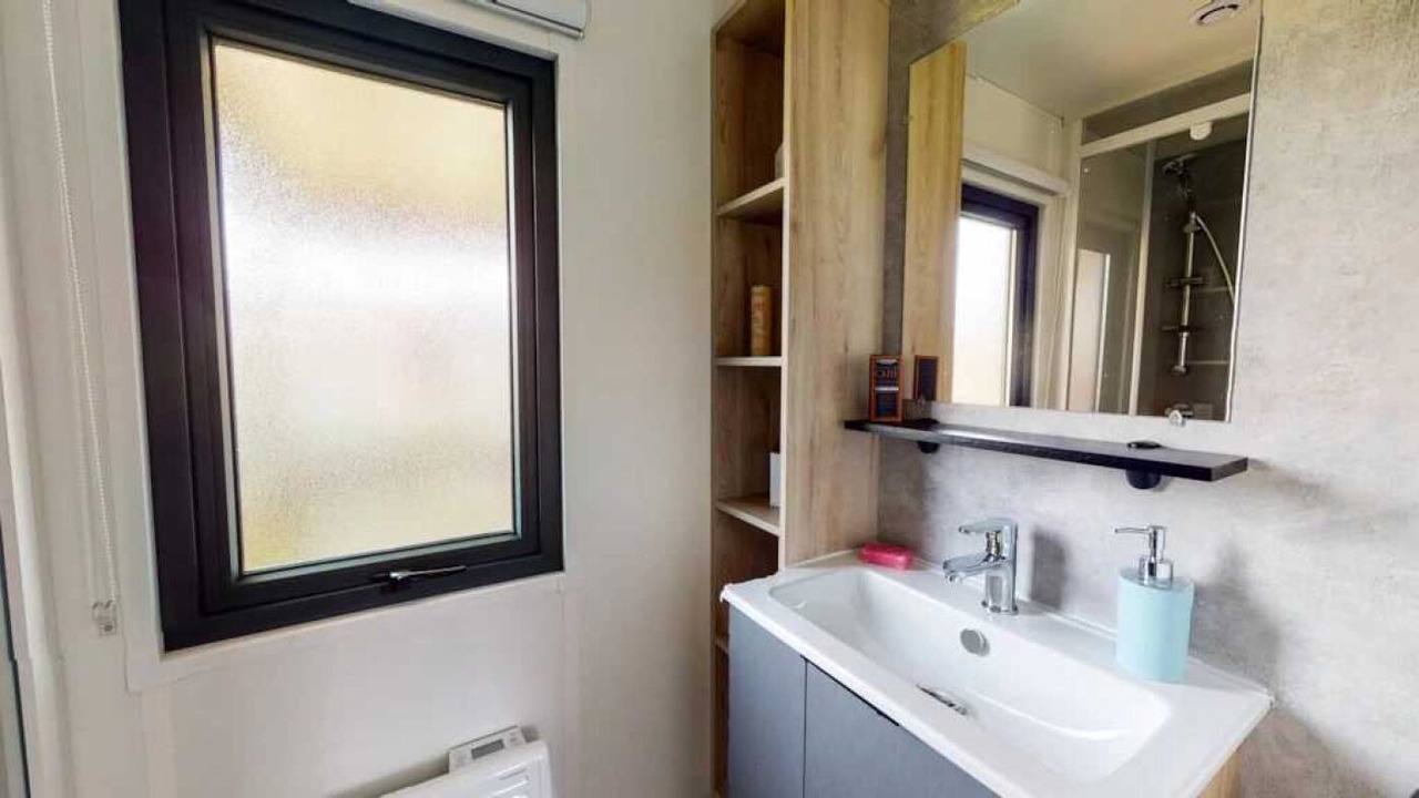 Photo of Bathroom in Claouey