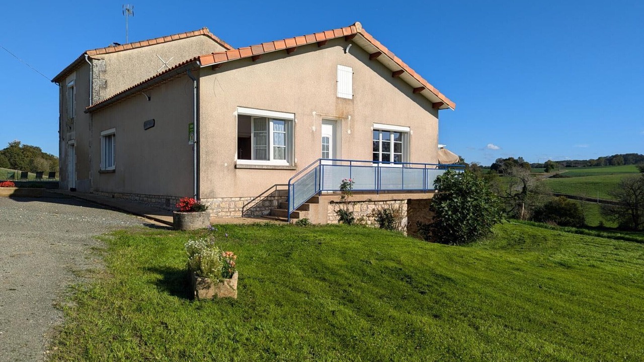 Photo of Outdoor in Montbron