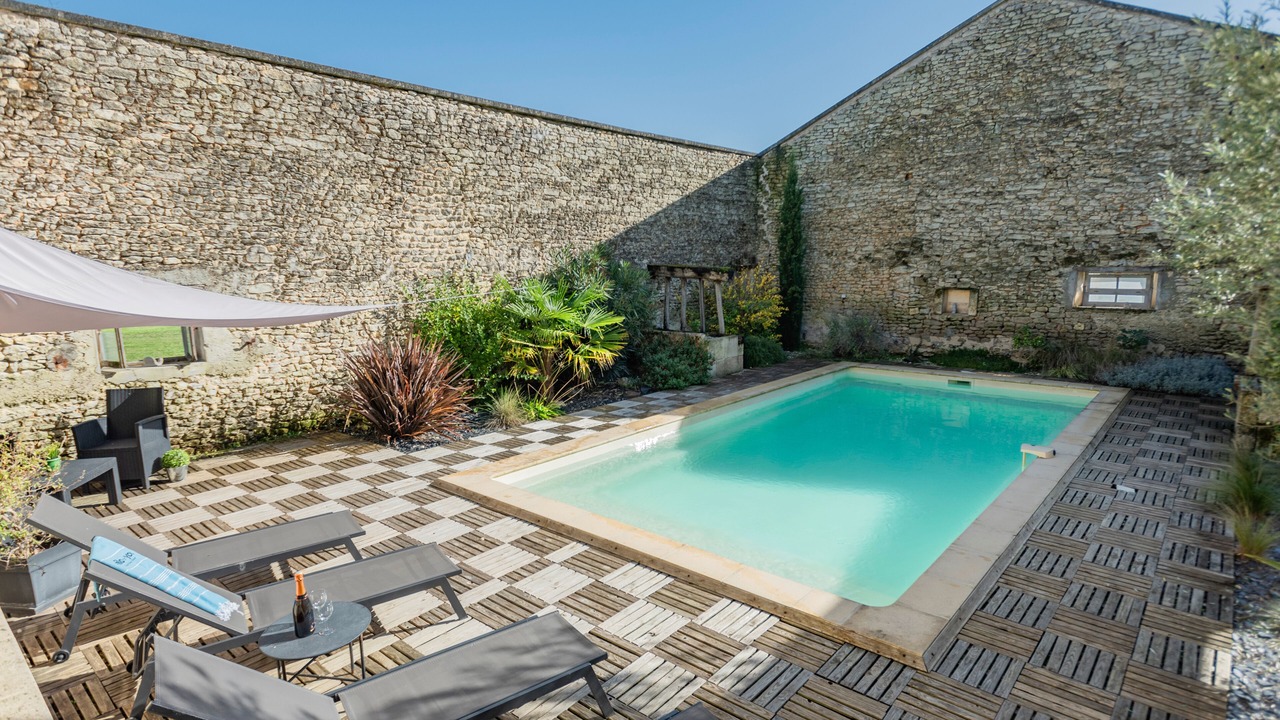 Photo of Outdoor in Champagne-et-Fontaine