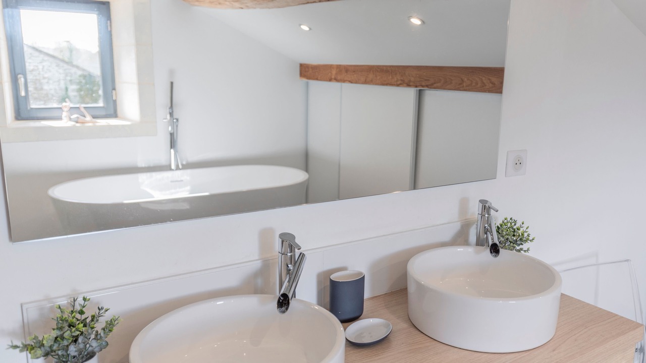 Photo of Bathroom in Champagne-et-Fontaine