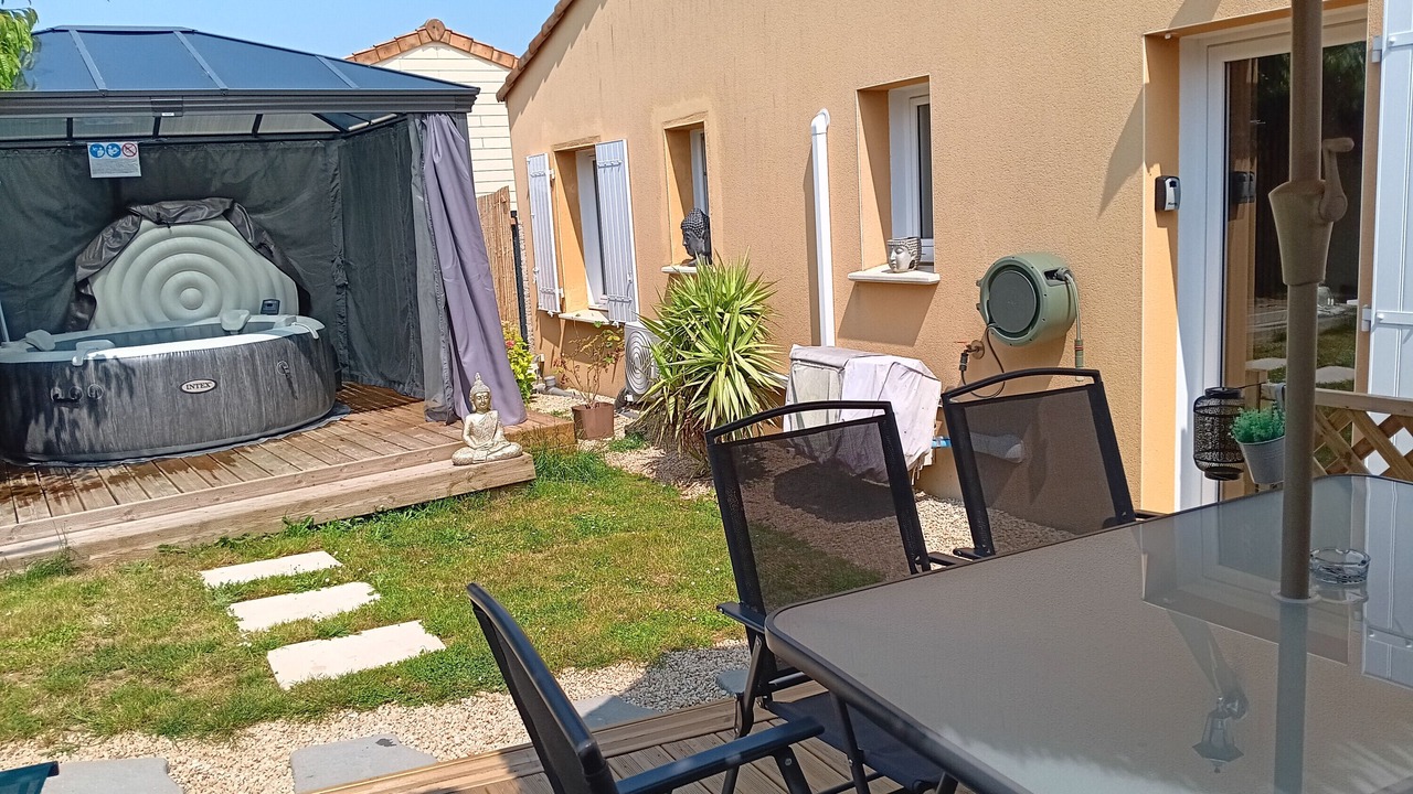 Photo of Outdoor in Echire