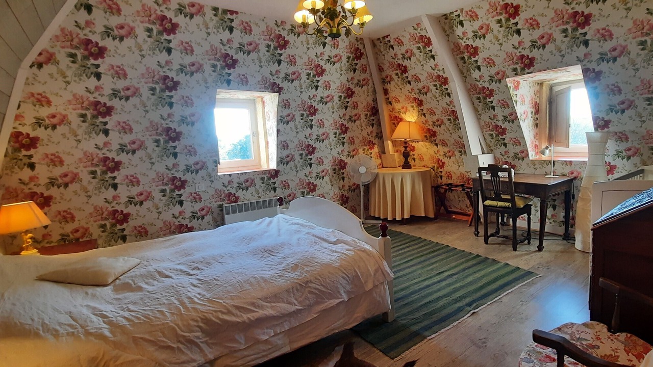 Photo of Bedroom in Bezenac