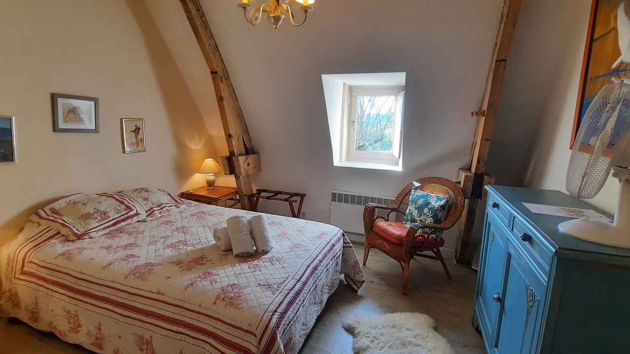 Photo of Bedroom in Bezenac