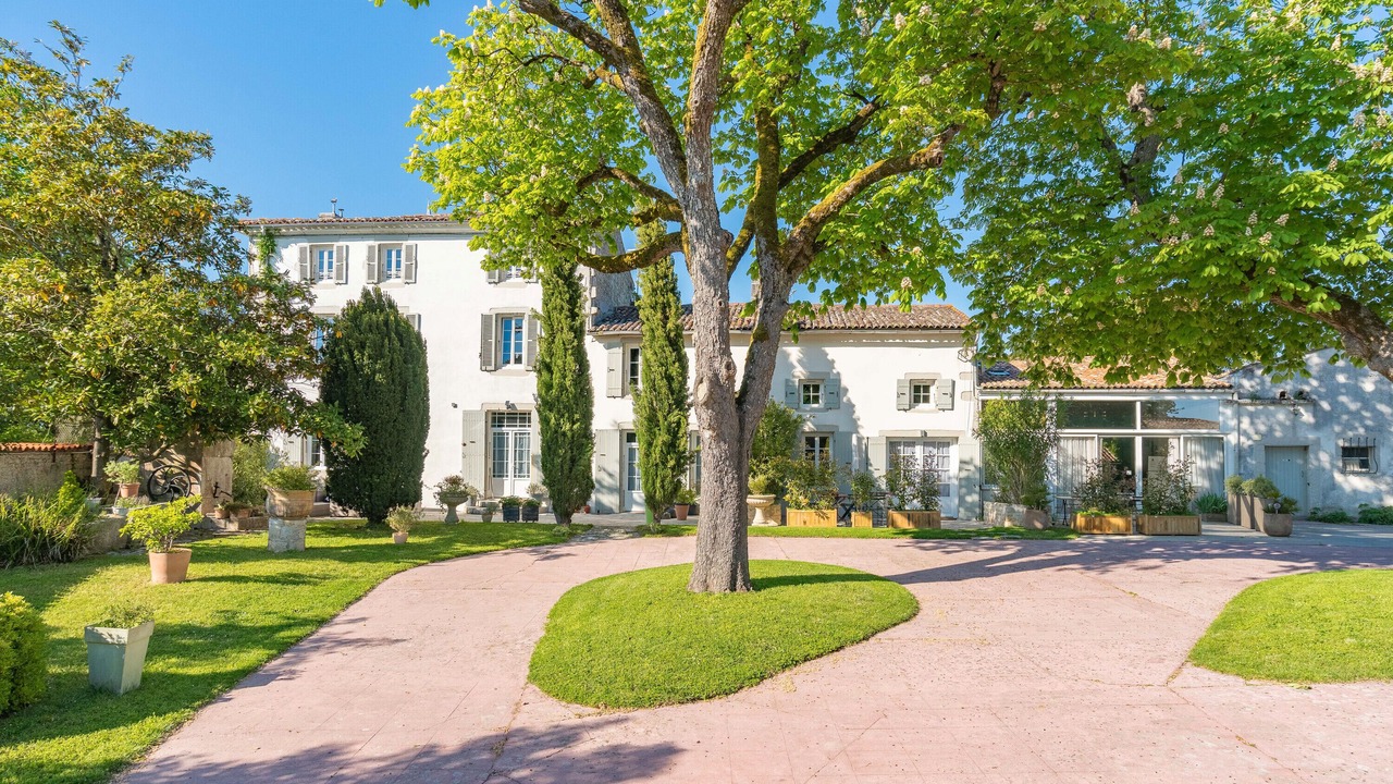 Photo of Outdoor in Saint-Romain-de-Benet