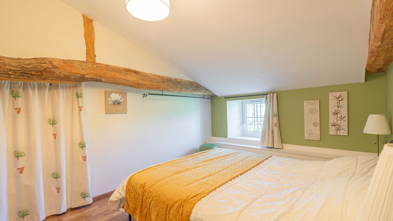 Photo of Bedroom in Saint-Romain-de-Benet