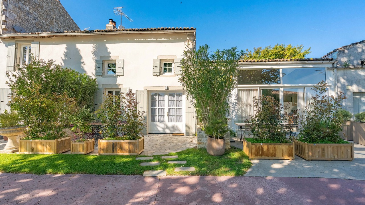 Photo of Outdoor in Saint-Romain-de-Benet