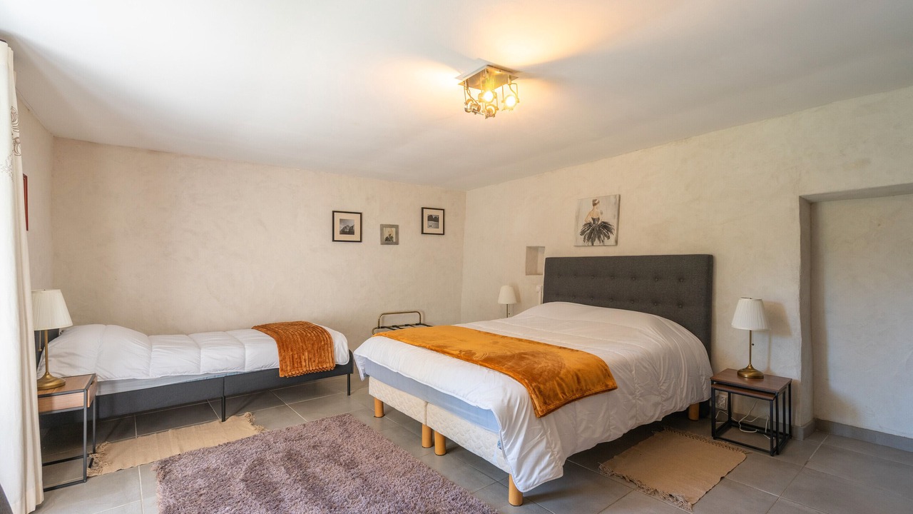 Photo of Bedroom in Saint-Romain-de-Benet