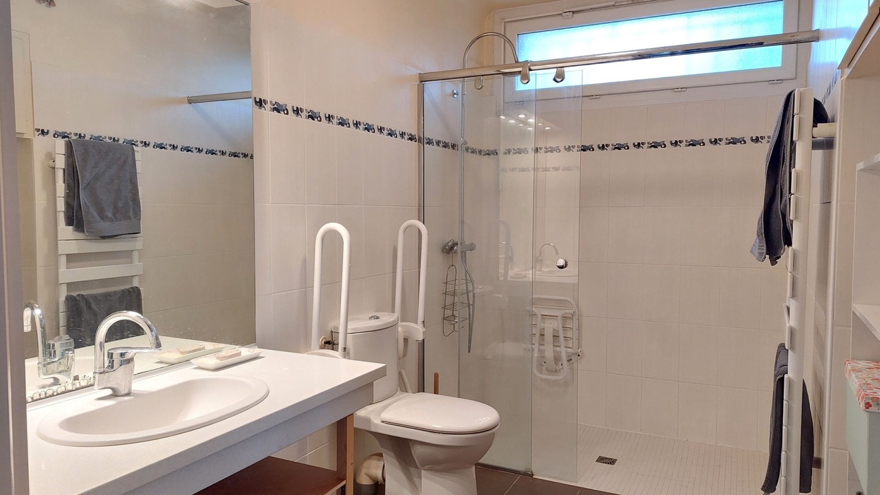 Photo of Bathroom in Sainte-Mondane