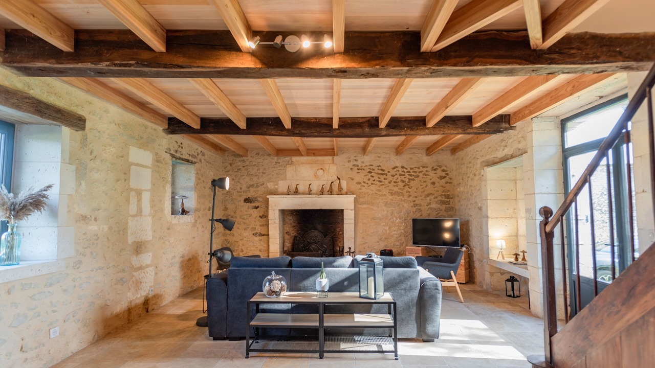 Photo of Livingroom in Champagne-et-Fontaine