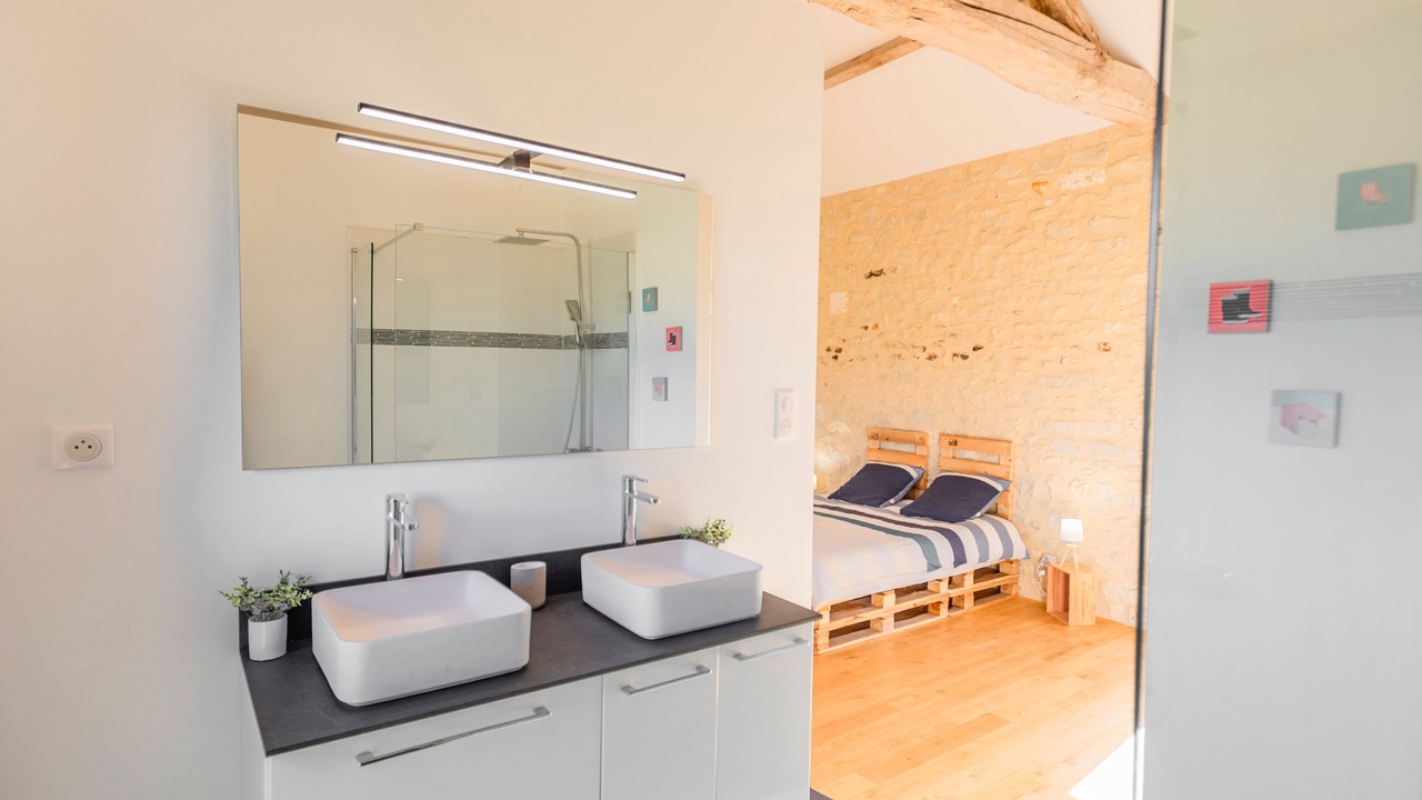 Photo of Bathroom in Champagne-et-Fontaine