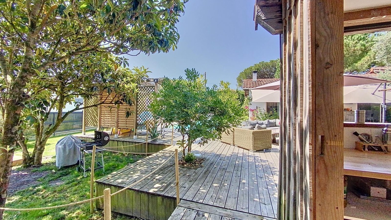 Photo of Patio Balcony in Carignan-de-Bordeaux