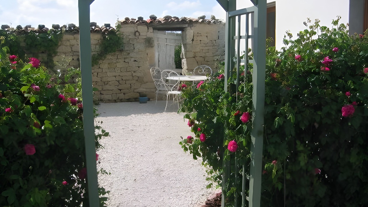Photo of Patio Balcony in Vergne