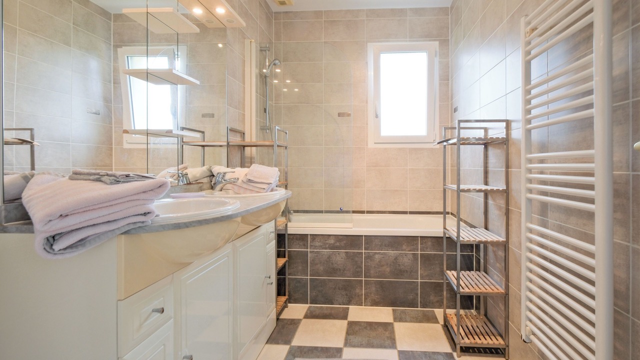 Photo of Bathroom in Savignac-les-Eglises