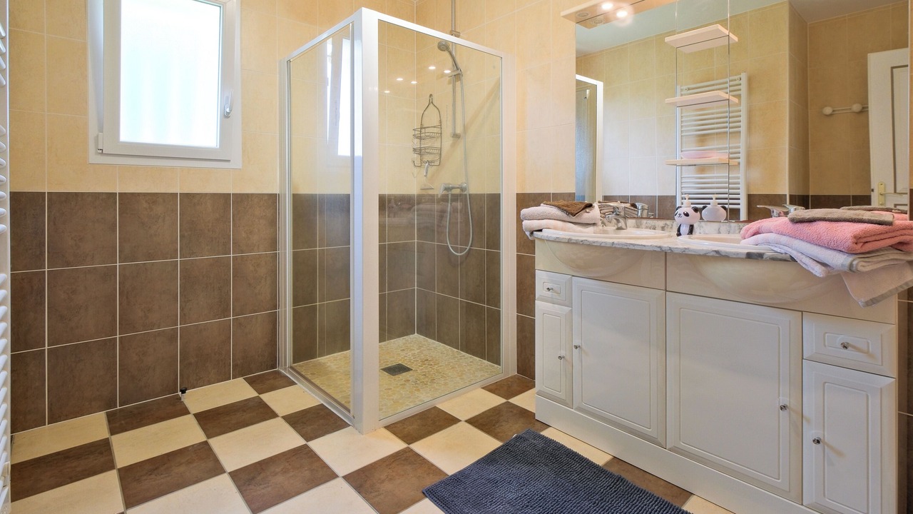 Photo of Bathroom in Savignac-les-Eglises