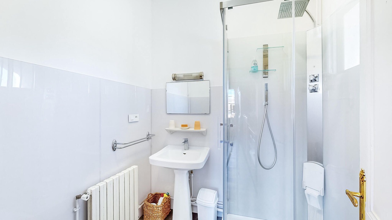 Photo of Bathroom in Montgaillard