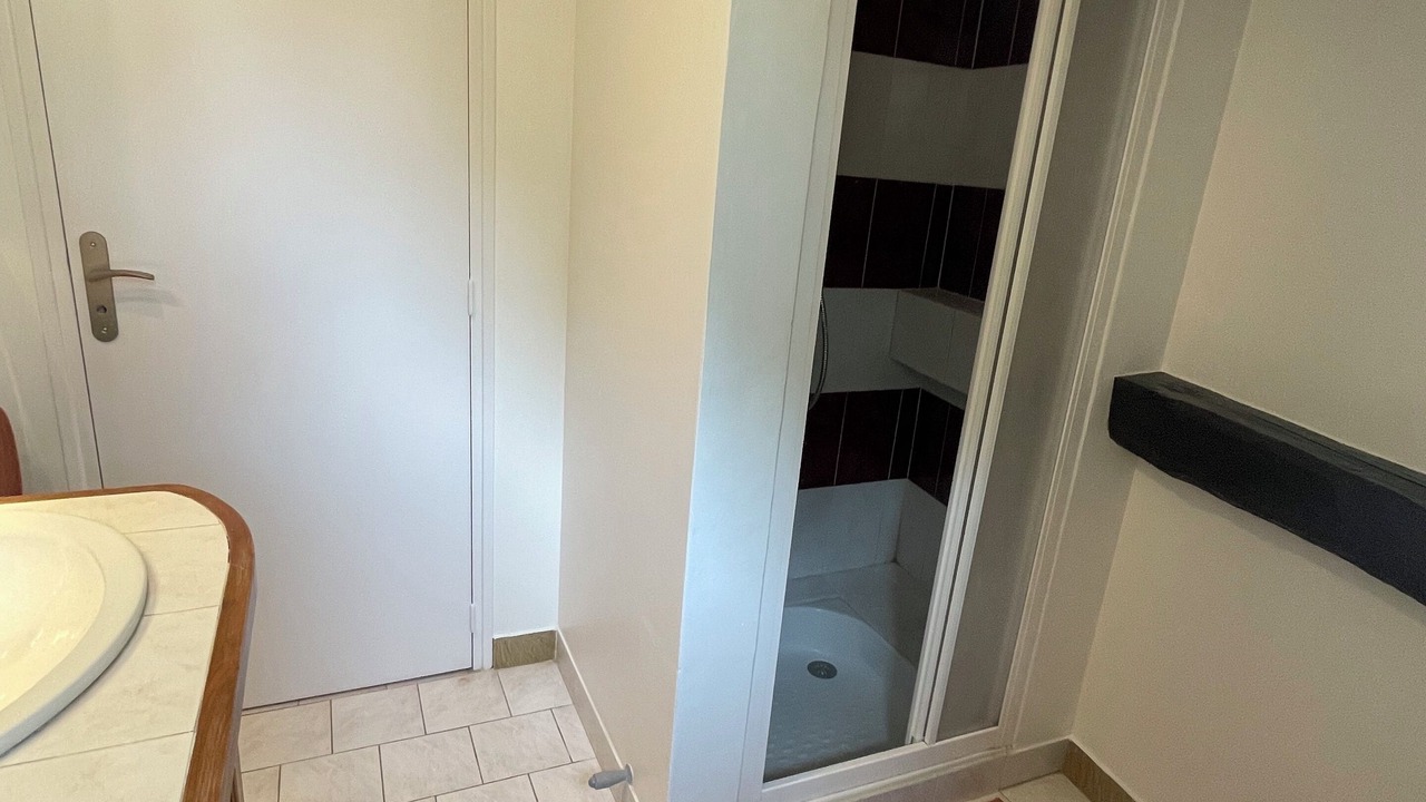 Photo of Bathroom in Tourtoirac