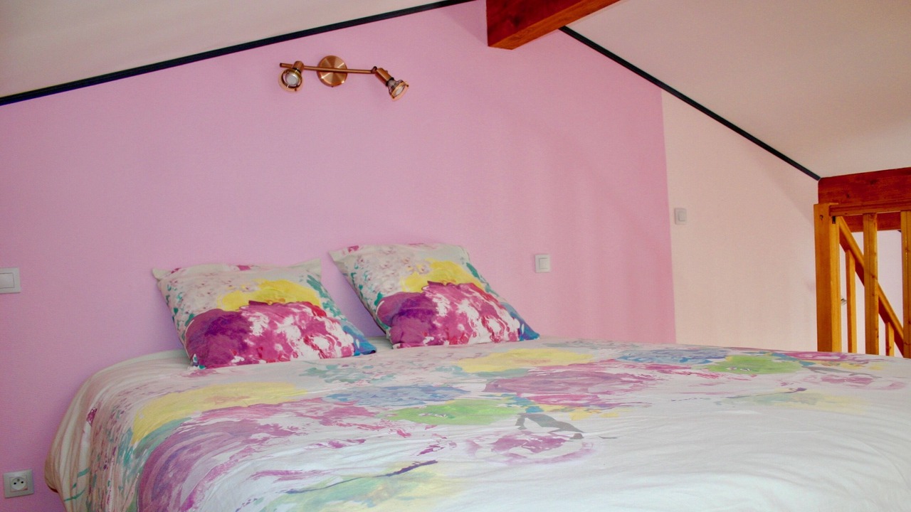 Photo of Bedroom in Saint-Vincent-de-Pertignas