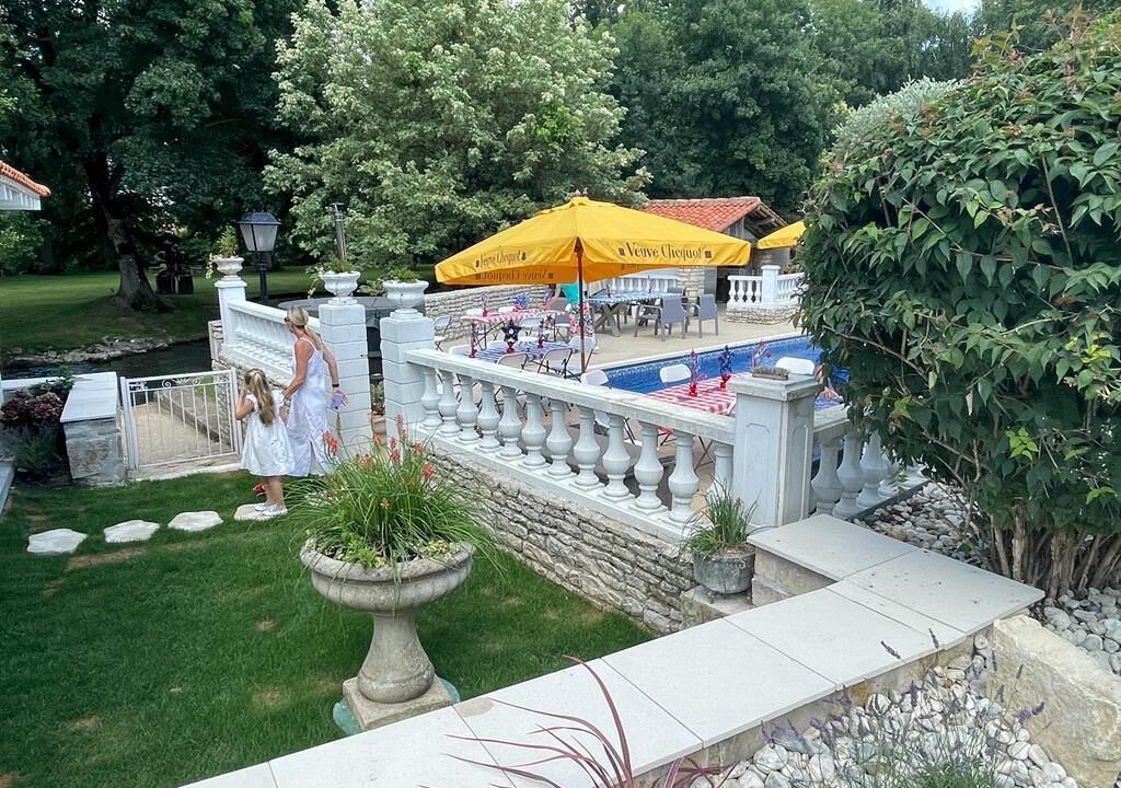 Photo of Outdoor in Chenon