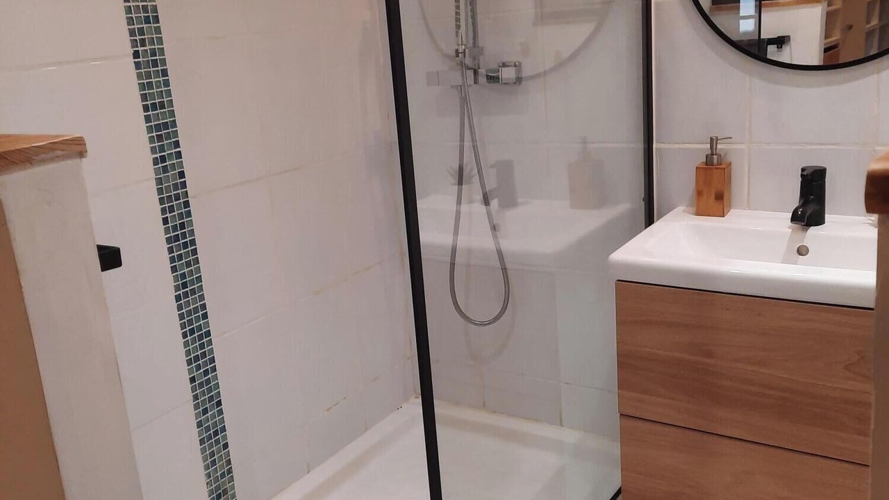 Photo of Bathroom in Cenon