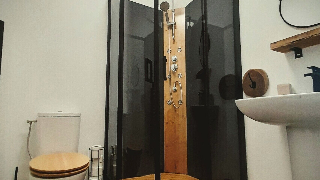 Photo of Bathroom in Vieux-Ruffec