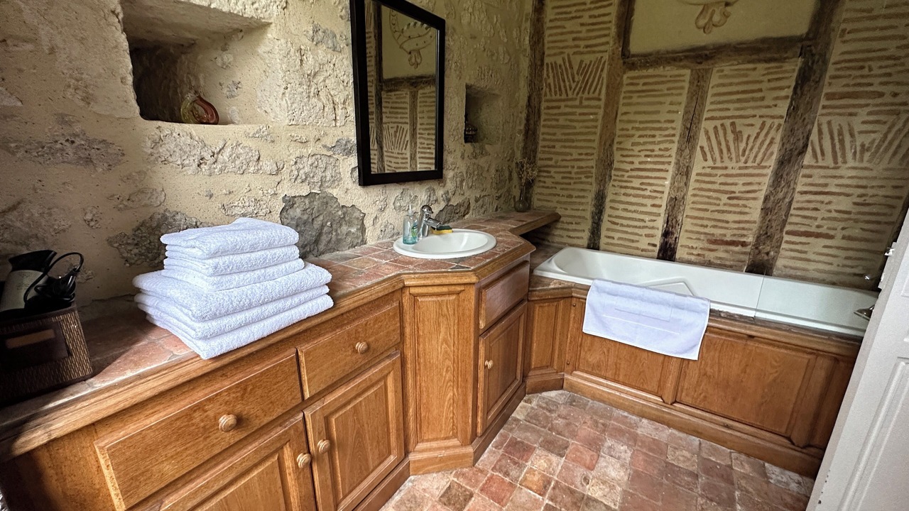 Photo of Bathroom in Espiens
