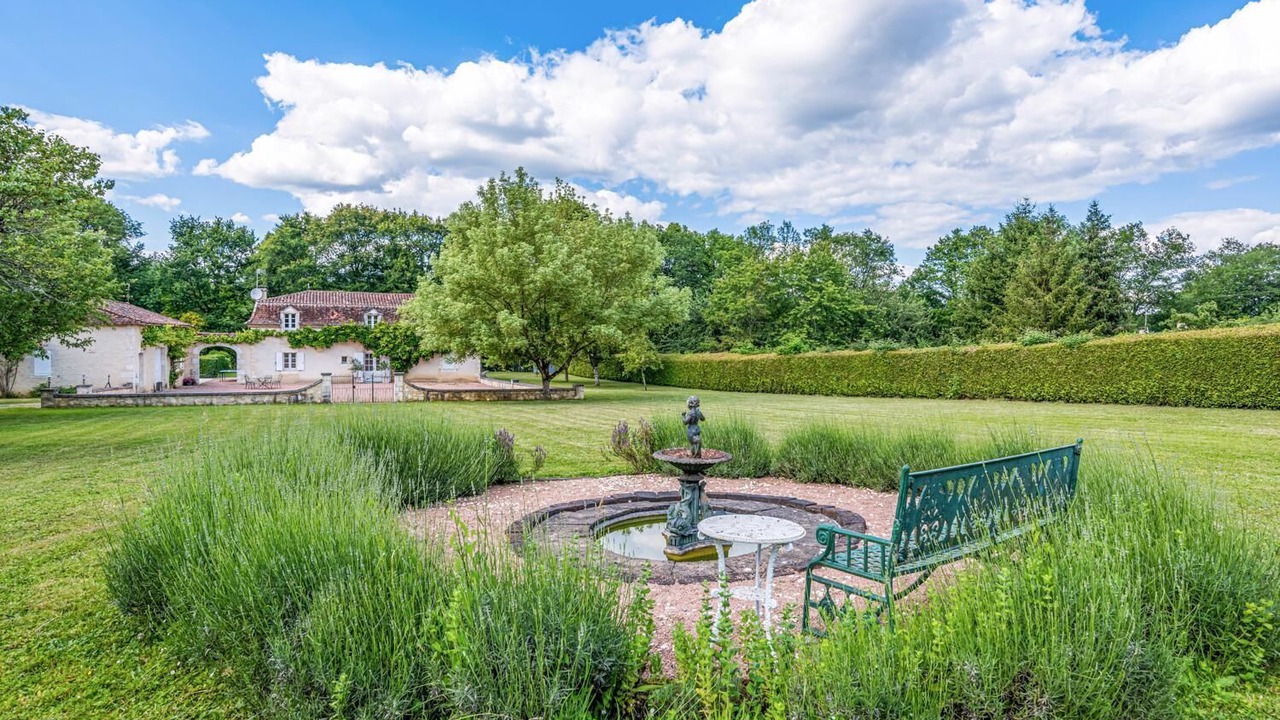 Photo of Outdoor in Bourdeilles
