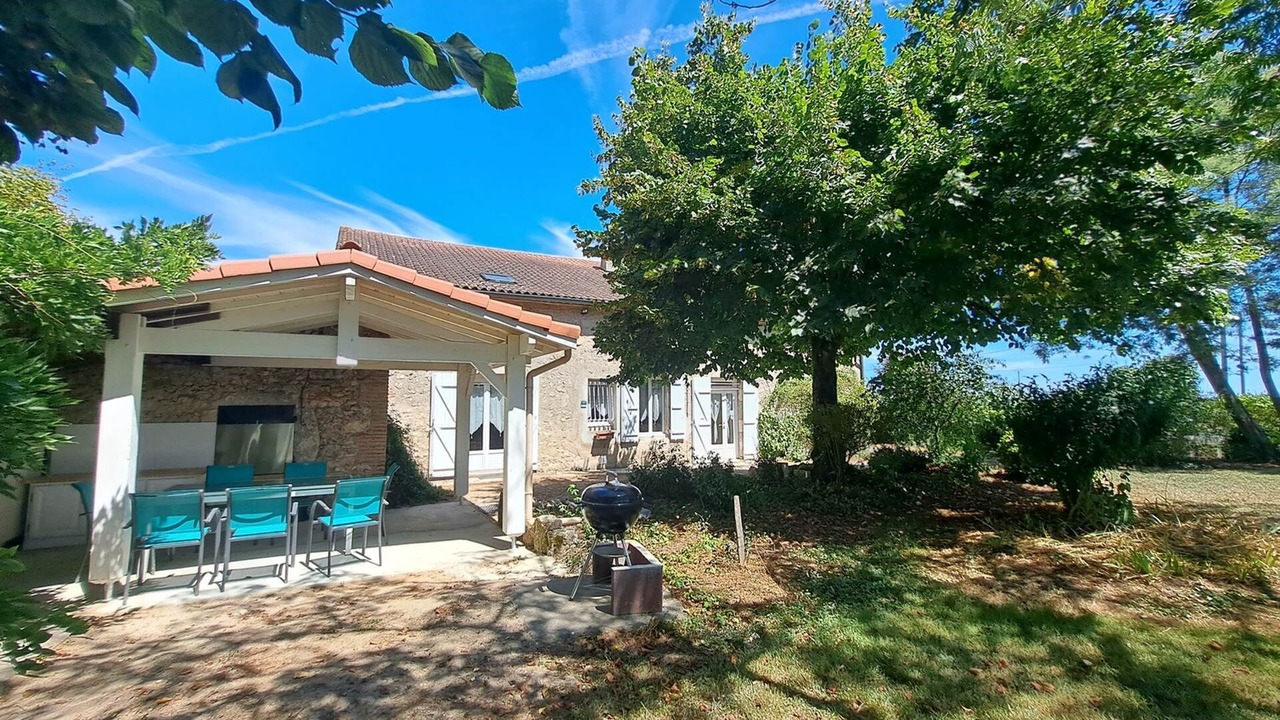 Photo of Others in Saint-Pierre-de-Buzet