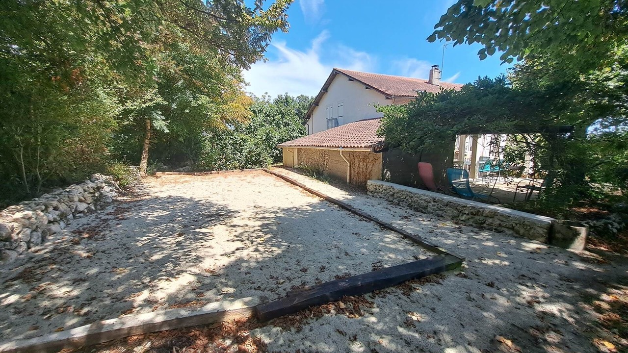 Photo of Others in Saint-Pierre-de-Buzet