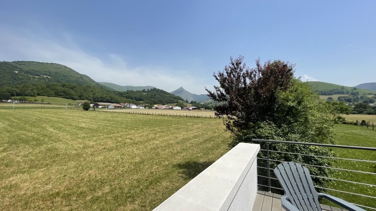 Photo of Outdoor in Mendive