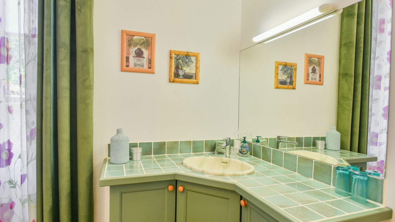 Photo of Bathroom in Bonnes