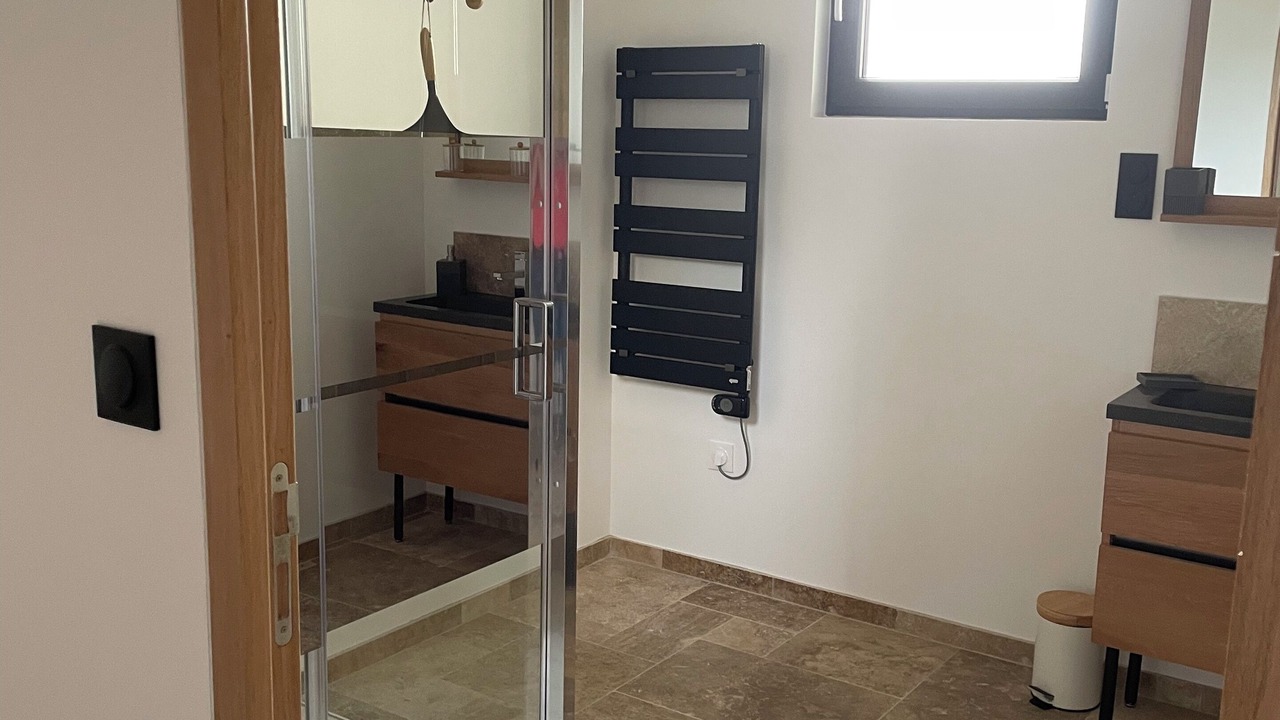 Photo of Bathroom in Brioux-sur-Boutonne