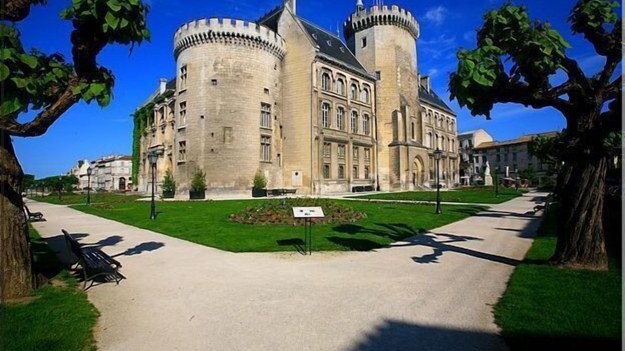 Photo of Others in Angouleme