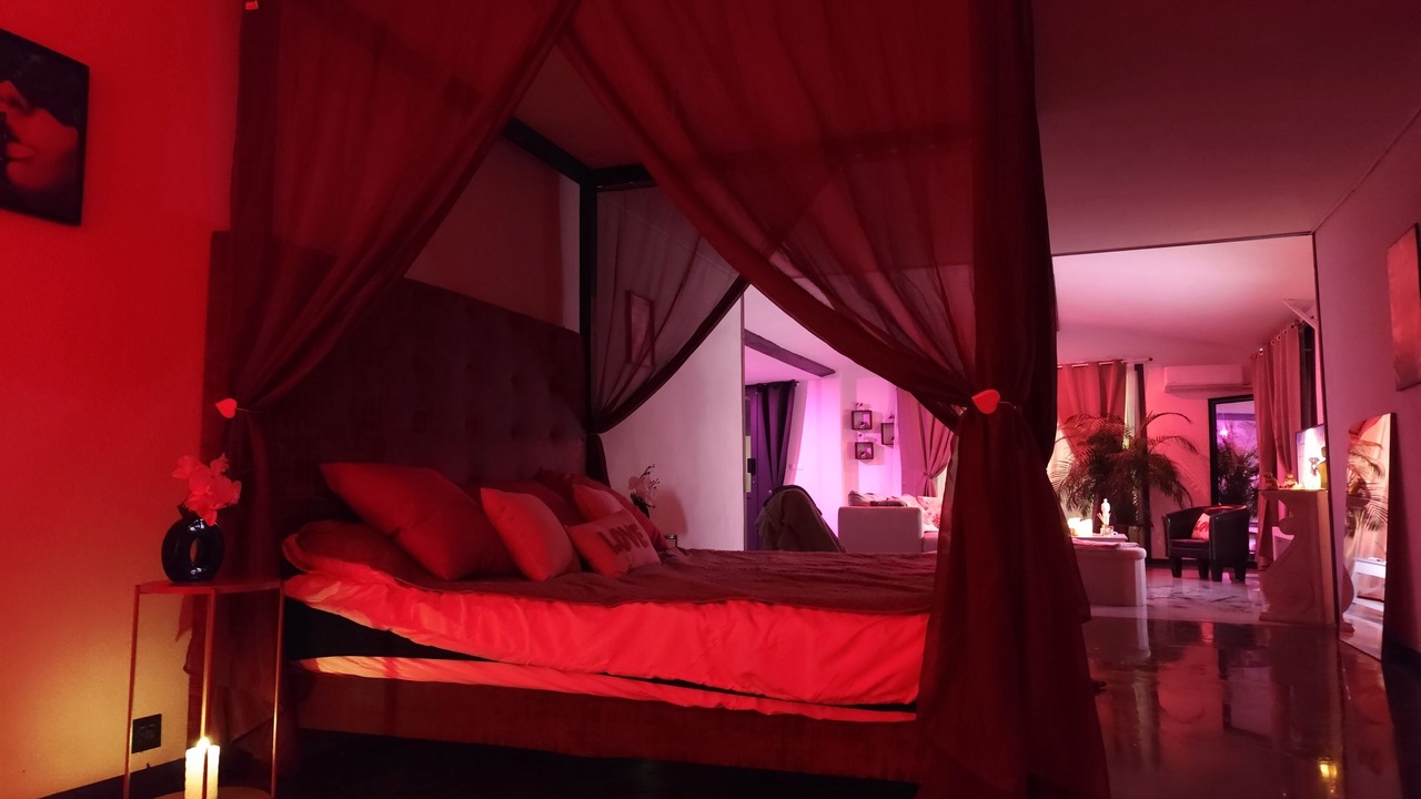 Photo of Bedroom in Laluque