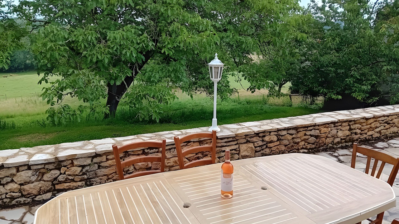 Photo of Outdoor in Meyrals