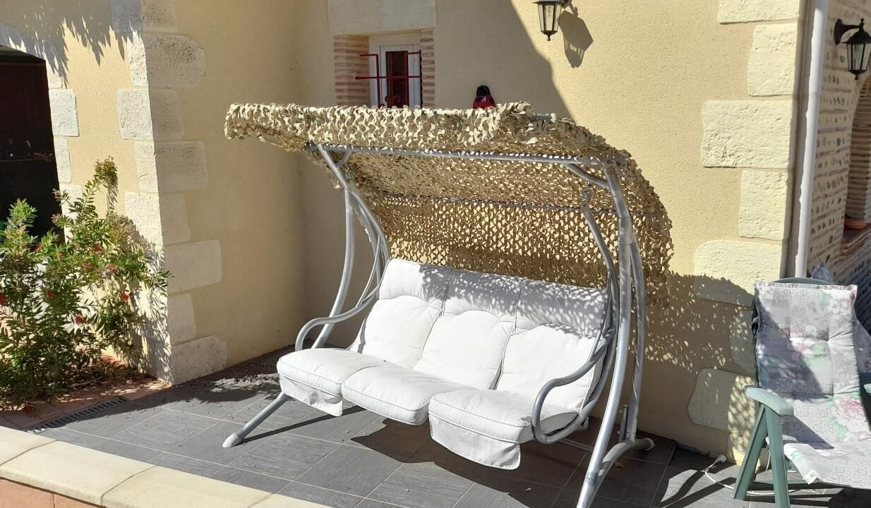 Photo of Patio Balcony in Saint-Pierre-d'Eyraud