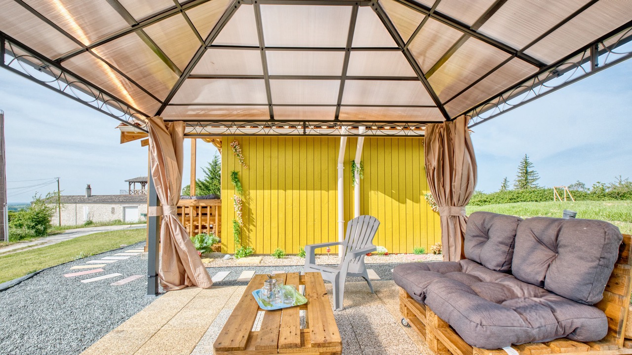 Photo of Patio Balcony in Thenac