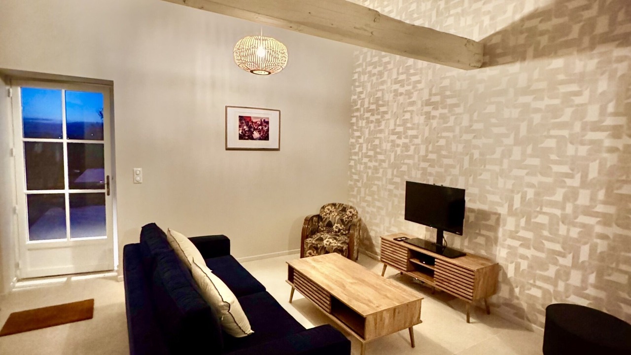 Photo of Livingroom in Saint-Sulpice-de-Faleyrens