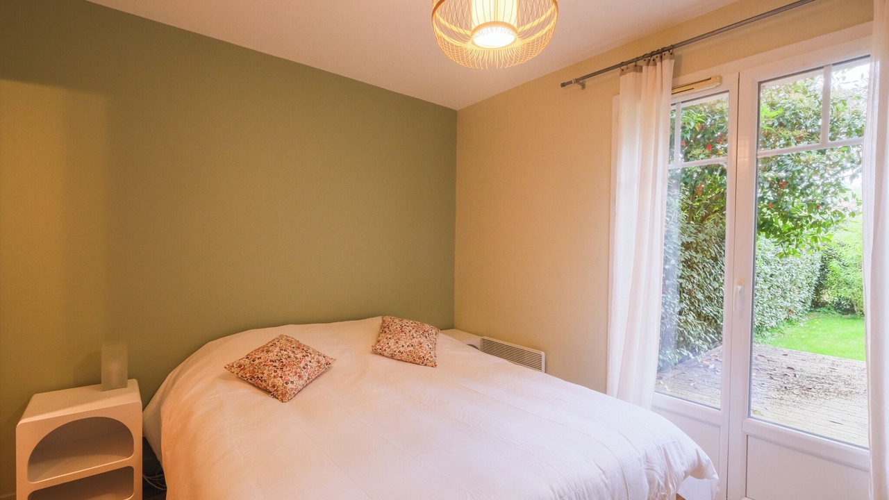 Photo of Bedroom in Claouey