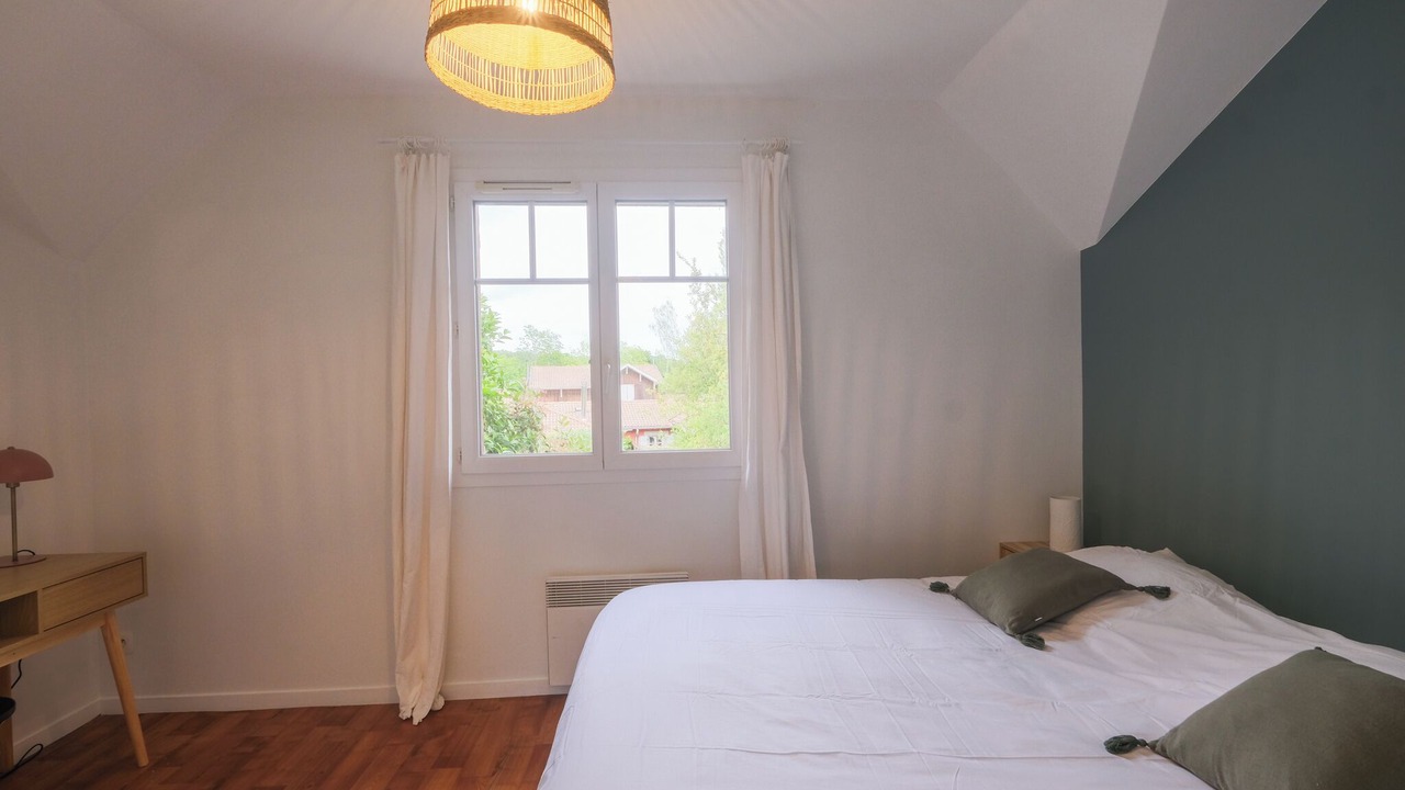 Photo of Bedroom in Claouey