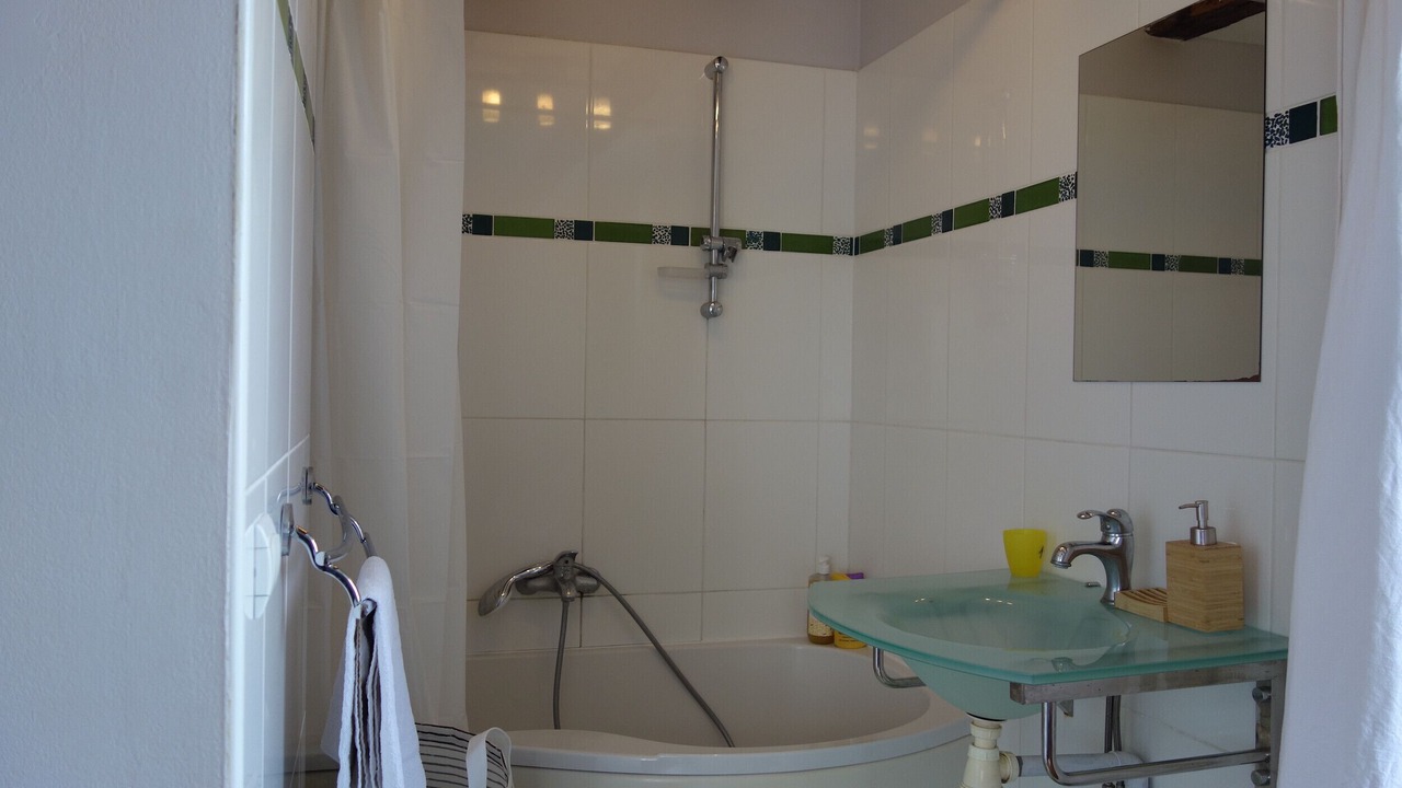 Photo of Bathroom in Coly