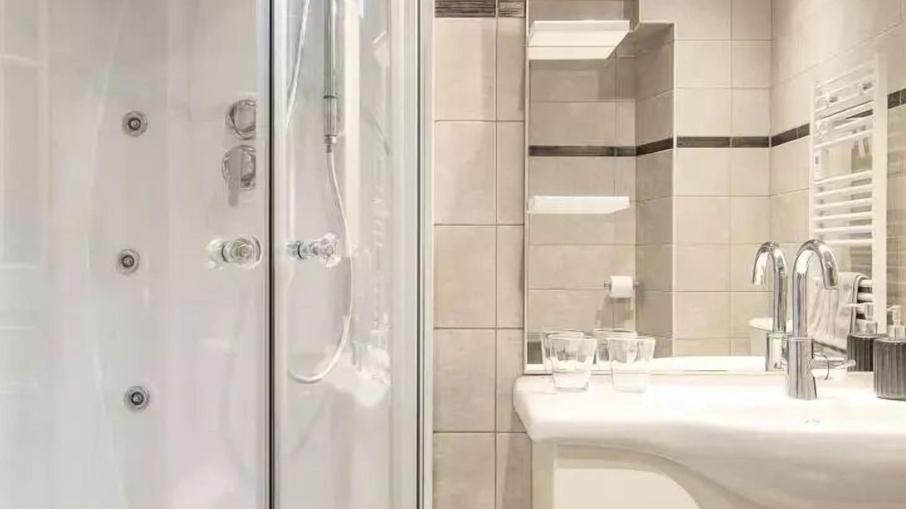 Photo of Bathroom in Uzerche
