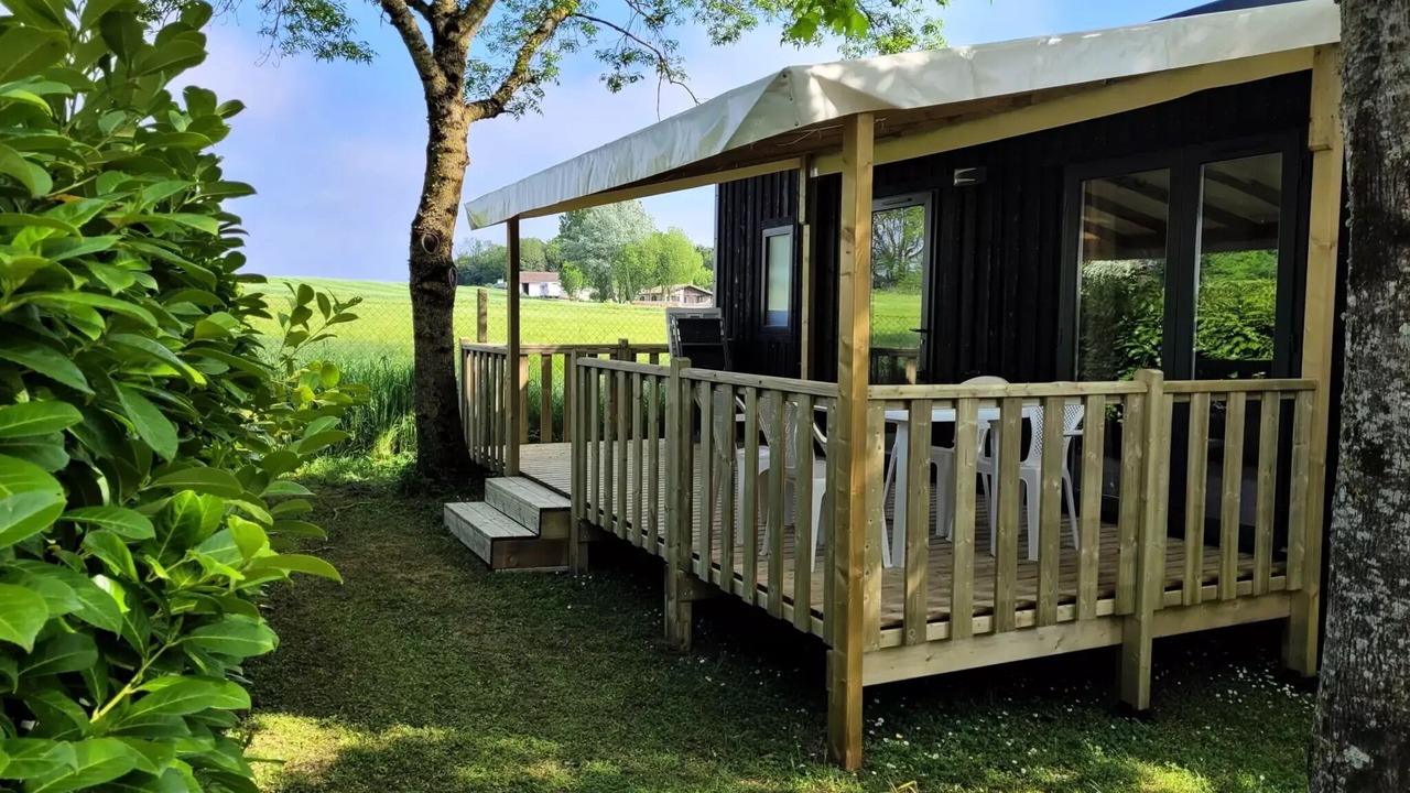 Photo of Patio Balcony in Port-des-Barques