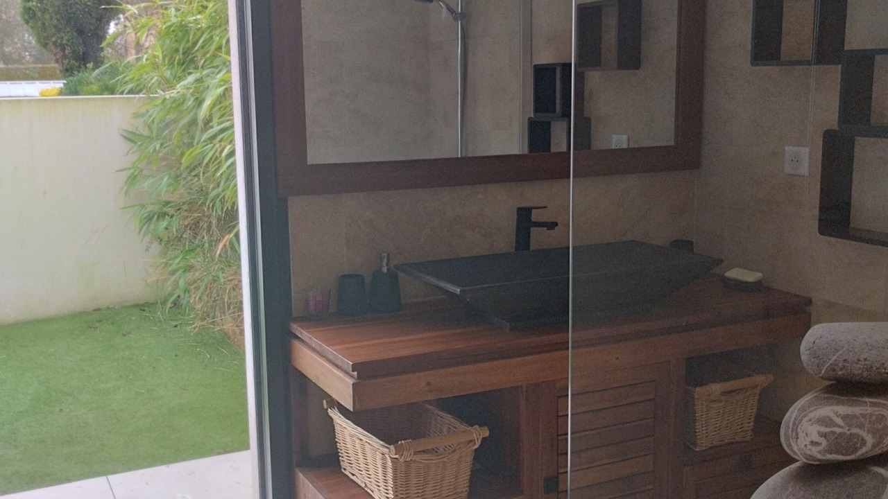 Photo of Bathroom in Vaux-sur-Mer