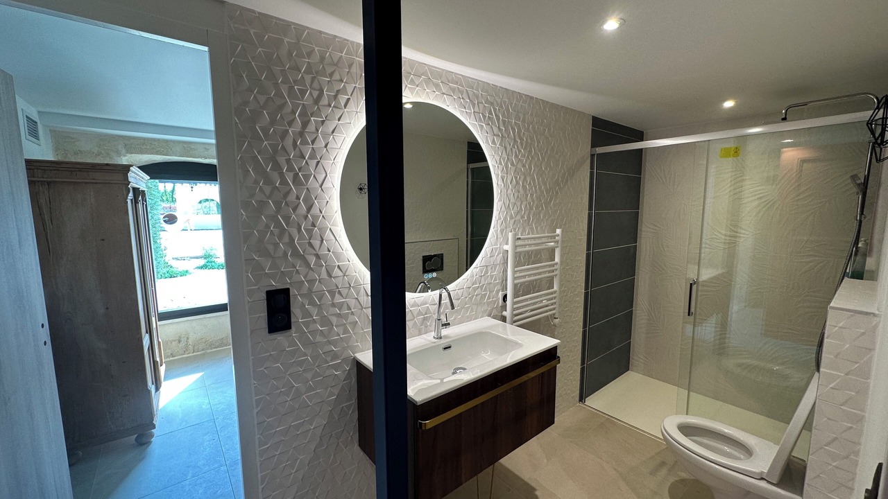 Photo of Bathroom in Tarascon